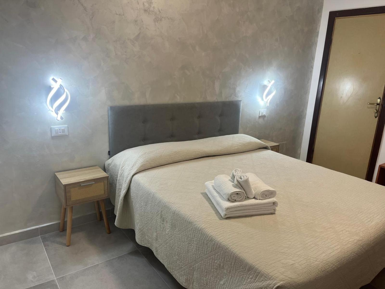 Hotel Geppi Pietra Ligure Esterno foto