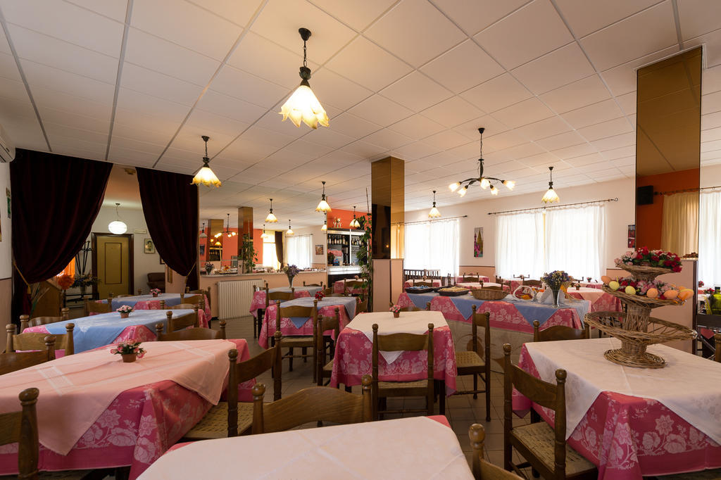 Hotel Geppi Pietra Ligure Esterno foto