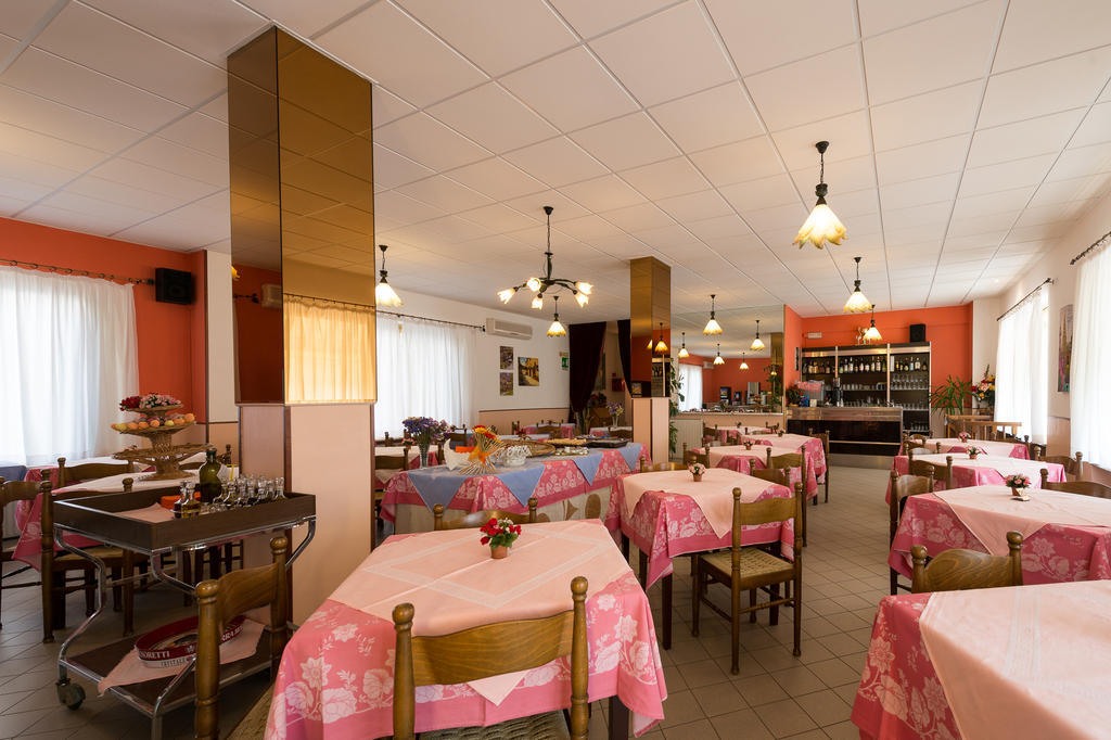 Hotel Geppi Pietra Ligure Esterno foto