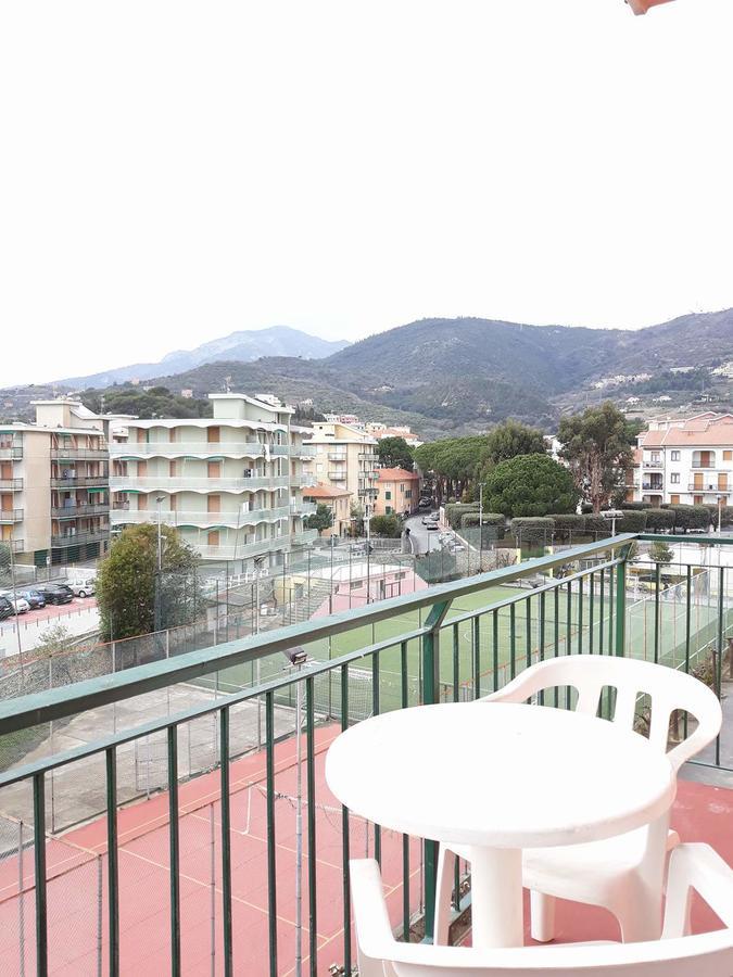 Hotel Geppi Pietra Ligure Esterno foto