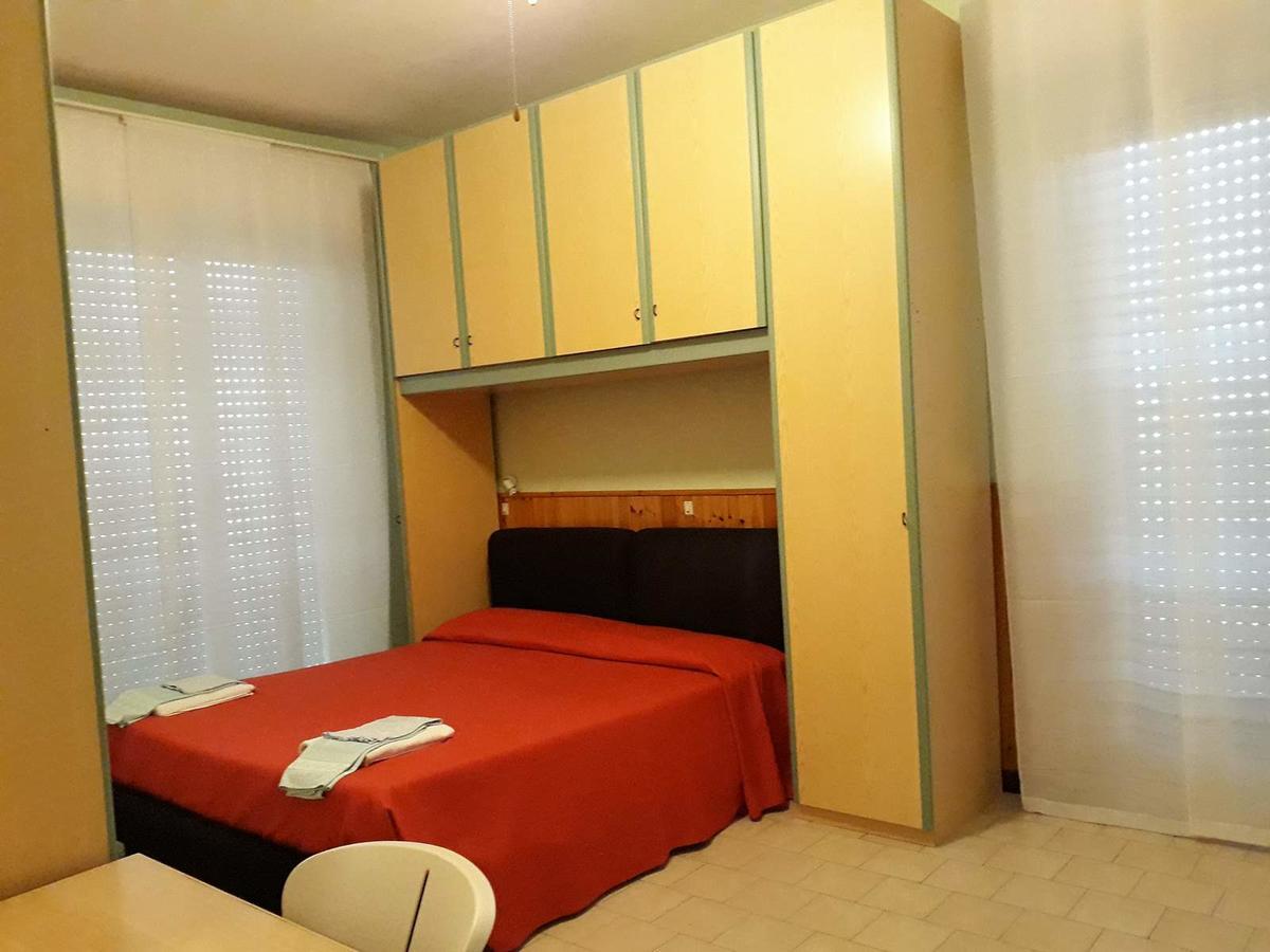 Hotel Geppi Pietra Ligure Esterno foto