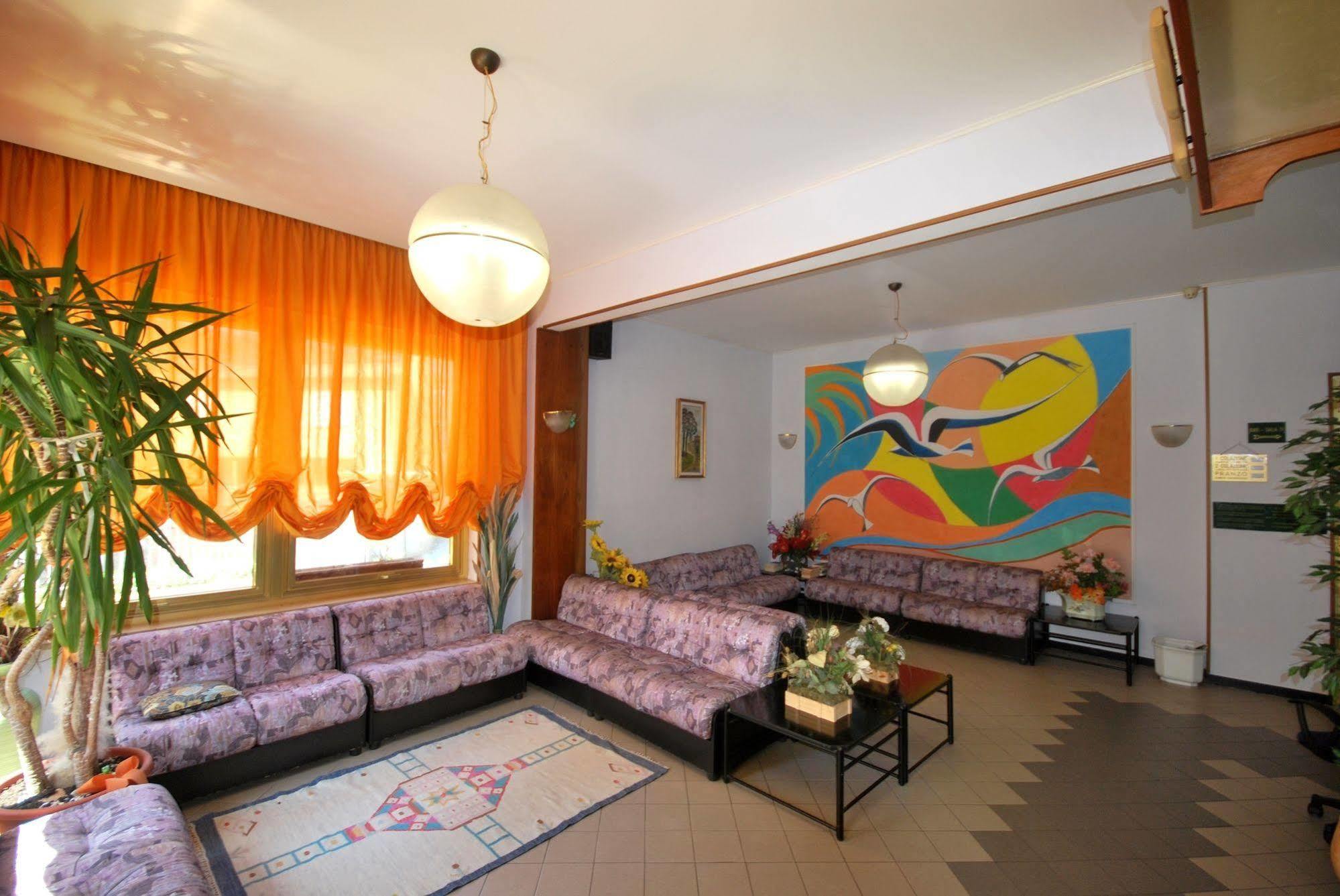 Hotel Geppi Pietra Ligure Esterno foto