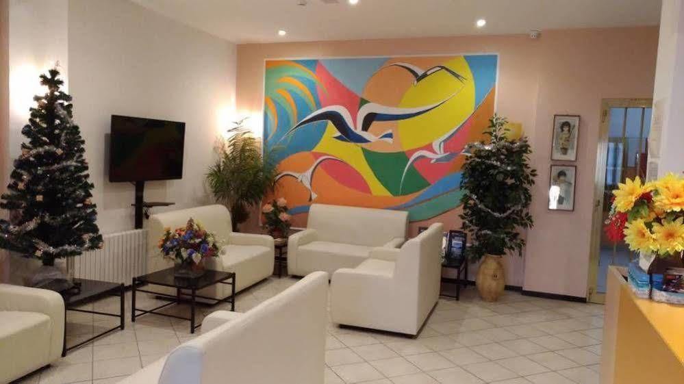 Hotel Geppi Pietra Ligure Esterno foto