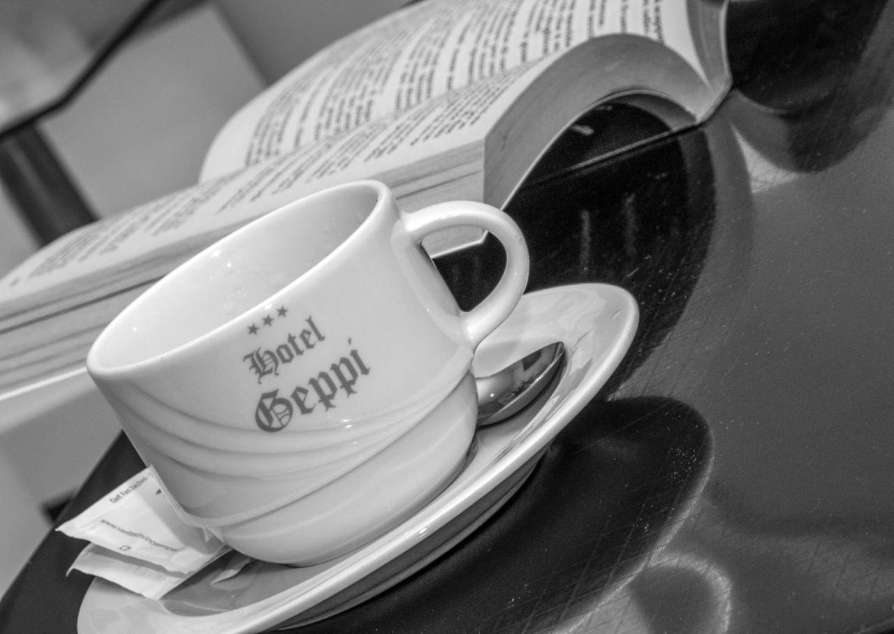 Hotel Geppi Pietra Ligure Esterno foto