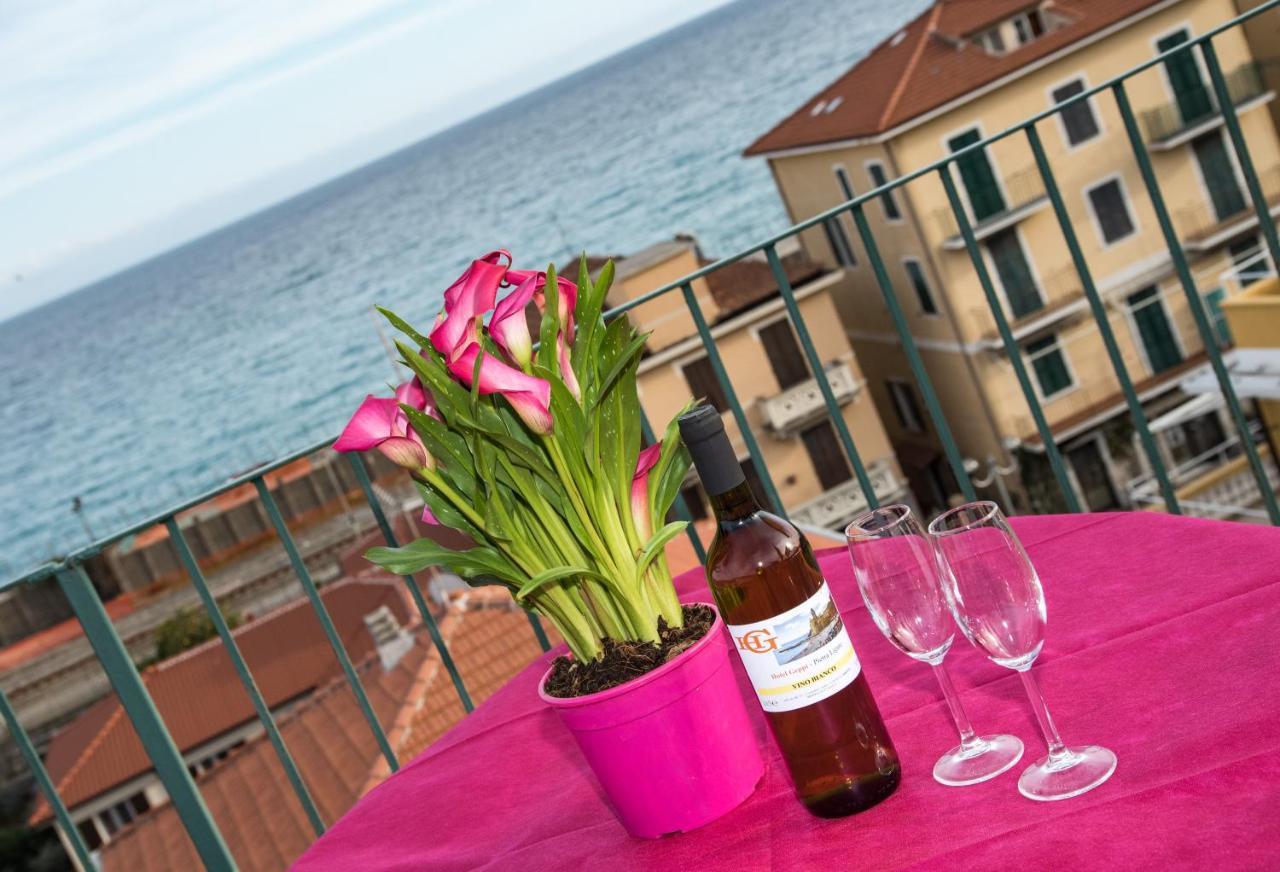 Hotel Geppi Pietra Ligure Esterno foto